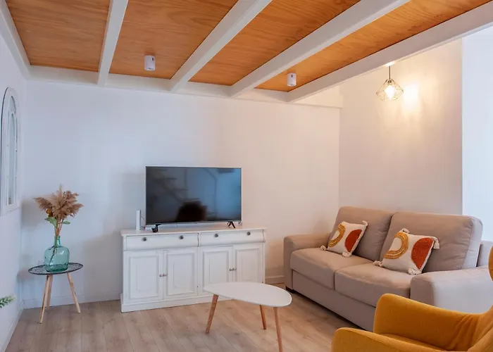Casa Valentina Ii: Confort Y Luz En Sevilla Centro